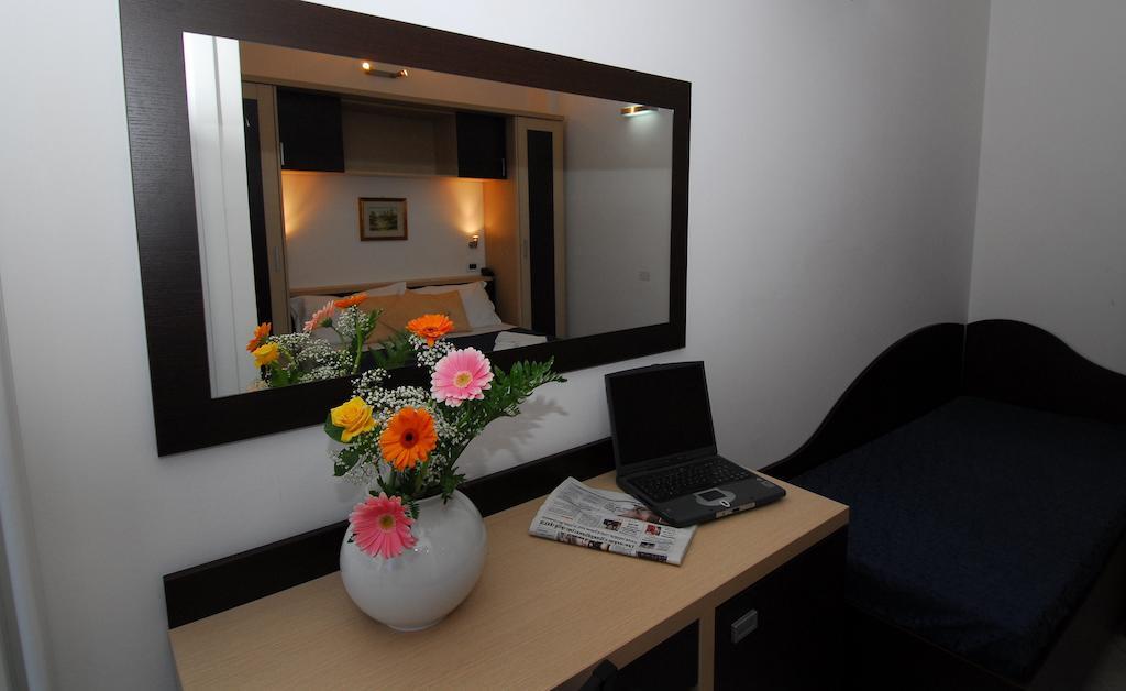 Hotel Ambasciata Cesenatico Habitación foto